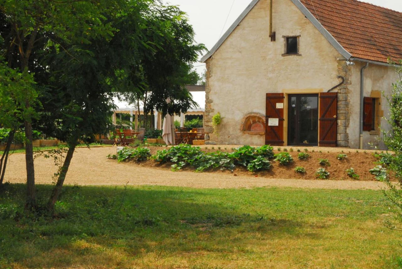 Village Toue Du Domaine Des Demoiselles Chassenard Luaran gambar